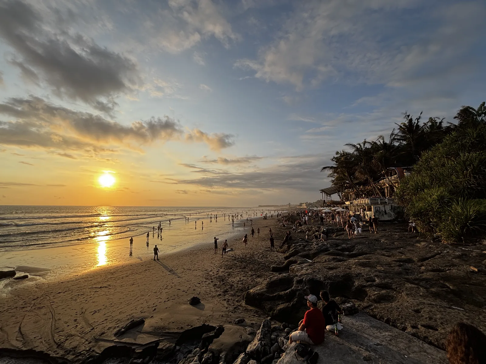 峇里島蒼古 Canggu 海灘的金色夕陽